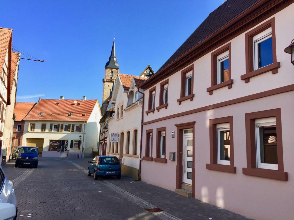 Villa Kerzenheimer Tor Gollheim Exterior foto